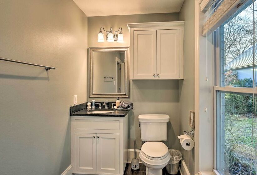 10 Mi To New Braunfels: Waterfront Seguin Gem