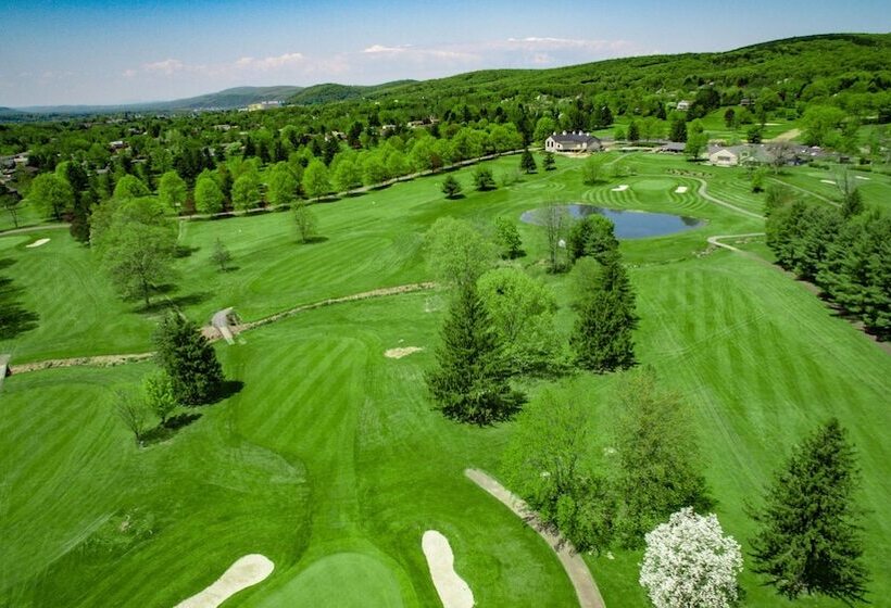 Frosty Valley Resort