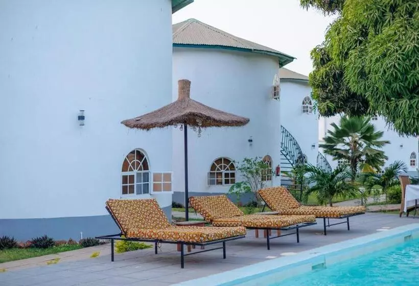 هتل Afro Garden
