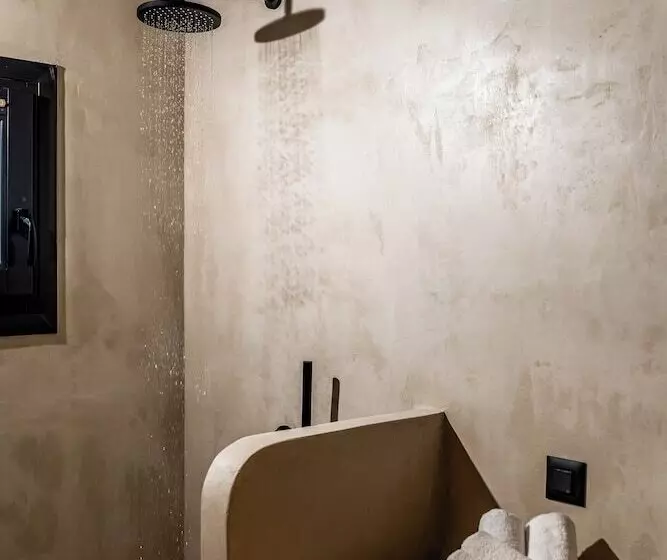 Hotelli Arise Suites