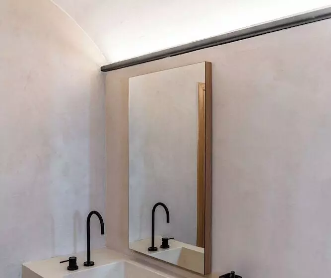 Hotelli Arise Suites