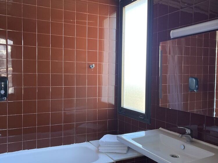 בית מלון כפרי Bruc