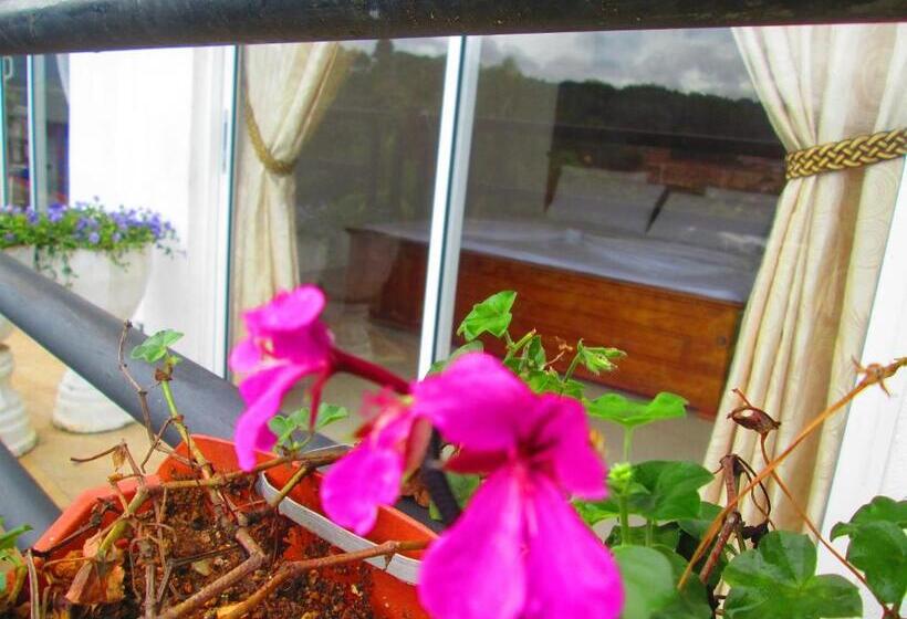 בית מלון כפרי Kandyan Sweet Villa