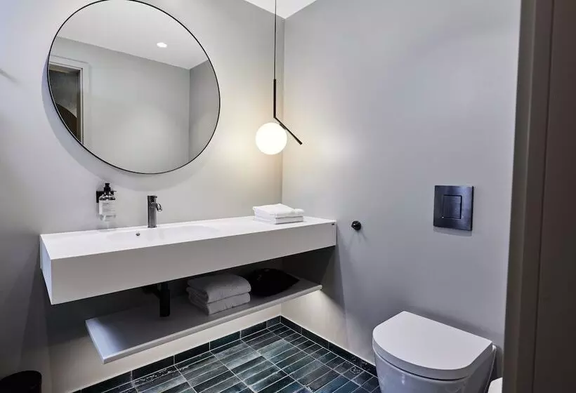 ホテル Kirk Suites