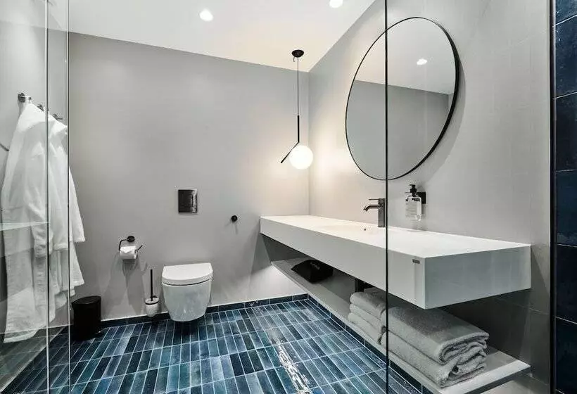 ホテル Kirk Suites