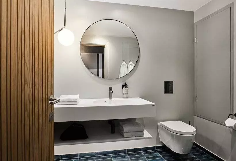 ホテル Kirk Suites