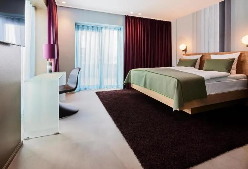 ホテル Kirk Suites