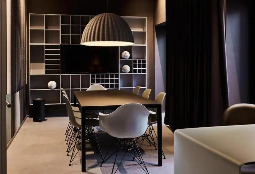 ホテル Kirk Suites
