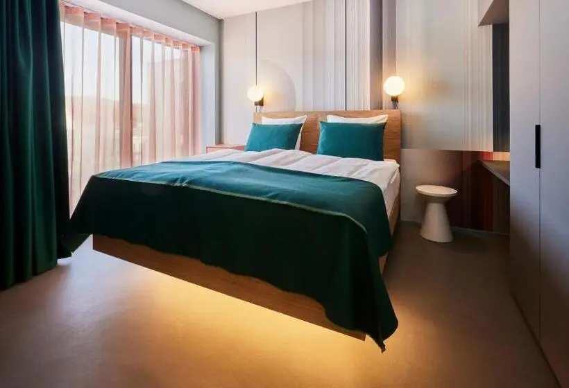 ホテル Kirk Suites