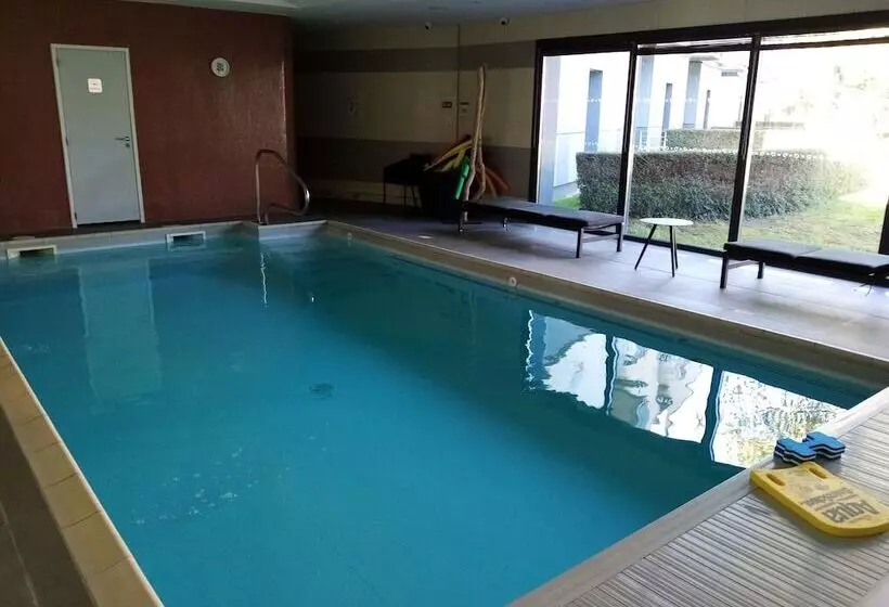 Hotelli Le Château Des Plans