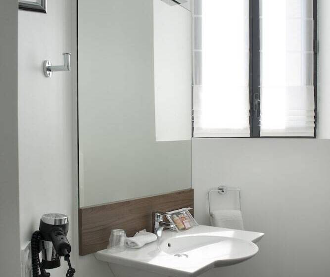 Отель Le Château Des Plans