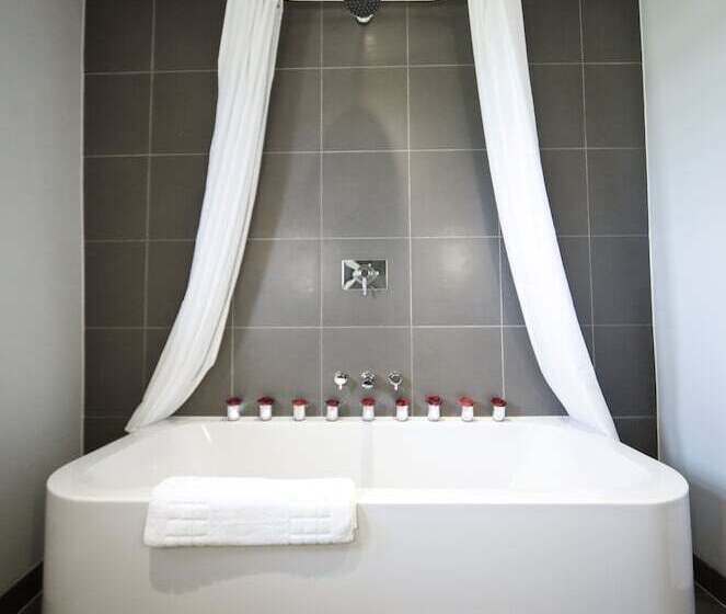 בית מלון כפרי Maidens Tower B&b