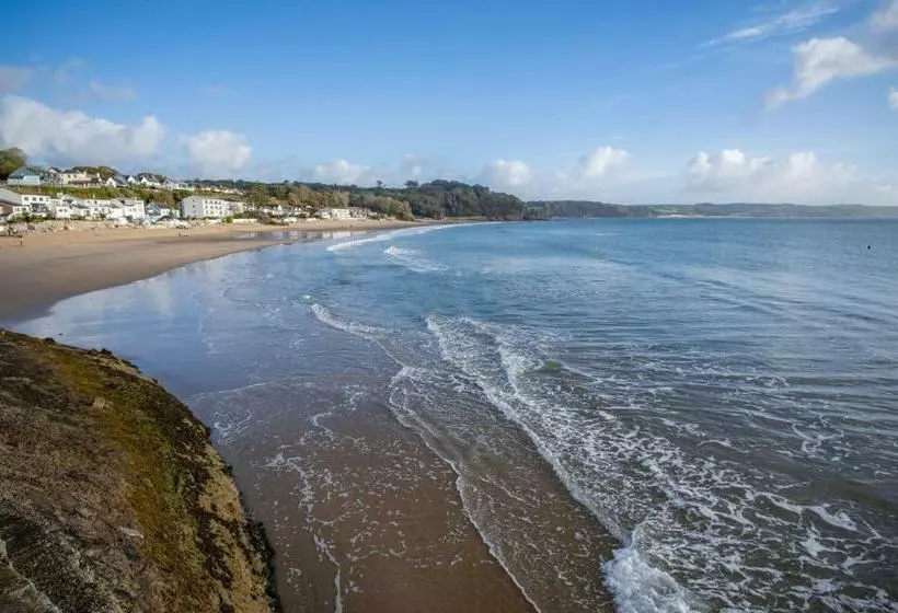 هتل Ocean Cabins No 10 At The Square Saundersfoot