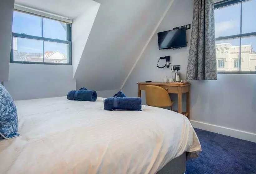 هتل Ocean Cabins No 10 At The Square Saundersfoot