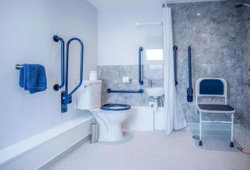هتل Ocean Cabins No 10 At The Square Saundersfoot