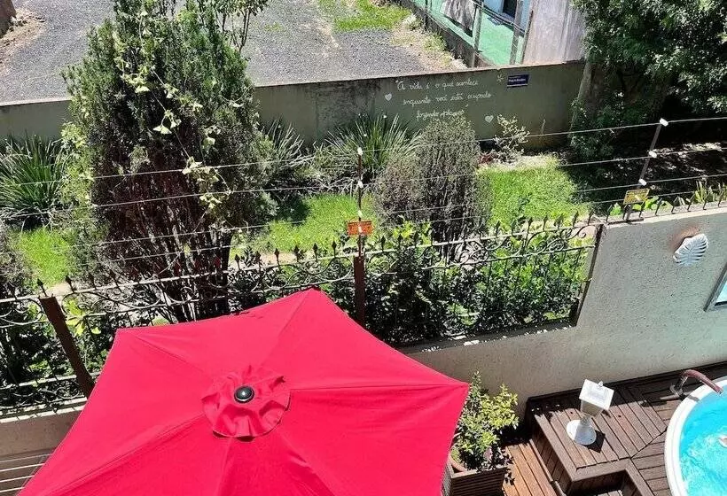 Hotelli Paty's Garden