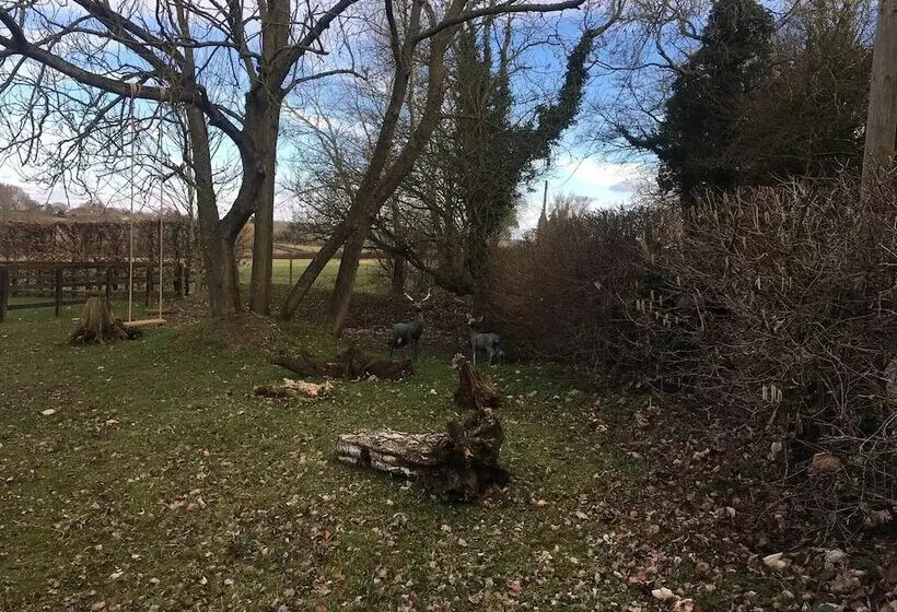 Maaseutuhotelli Suffolk Retreats For Up To 24 Guests With Hot Tub