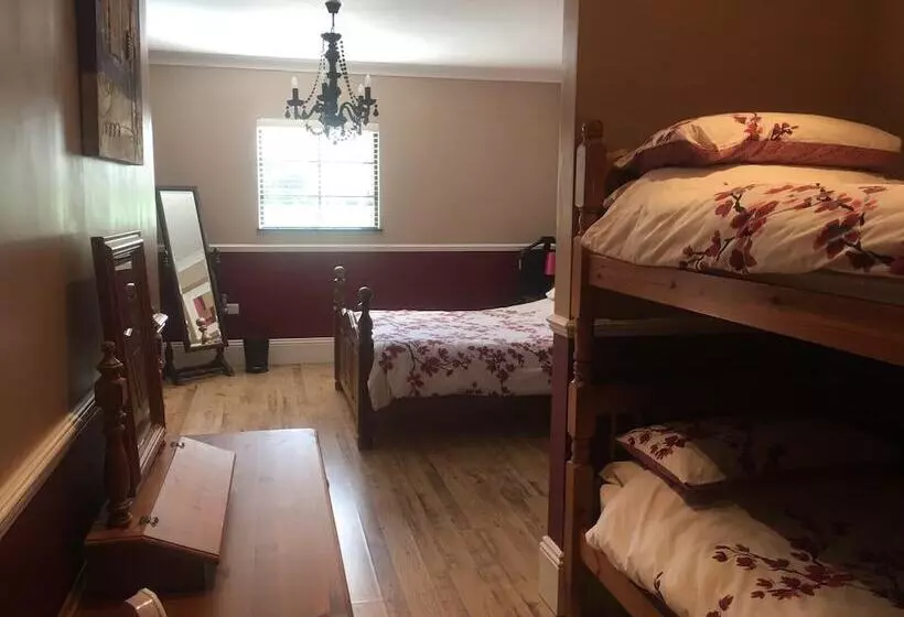 Maaseutuhotelli Suffolk Retreats For Up To 24 Guests With Hot Tub