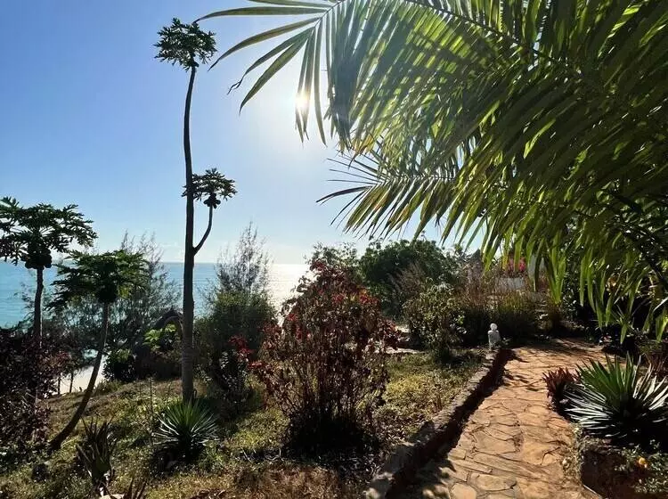 Hotelli Sazani Beach Lodge