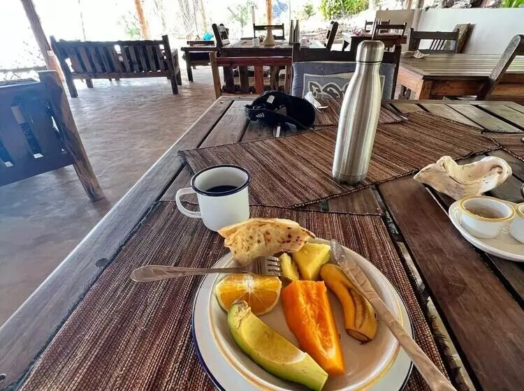 Hotelli Sazani Beach Lodge