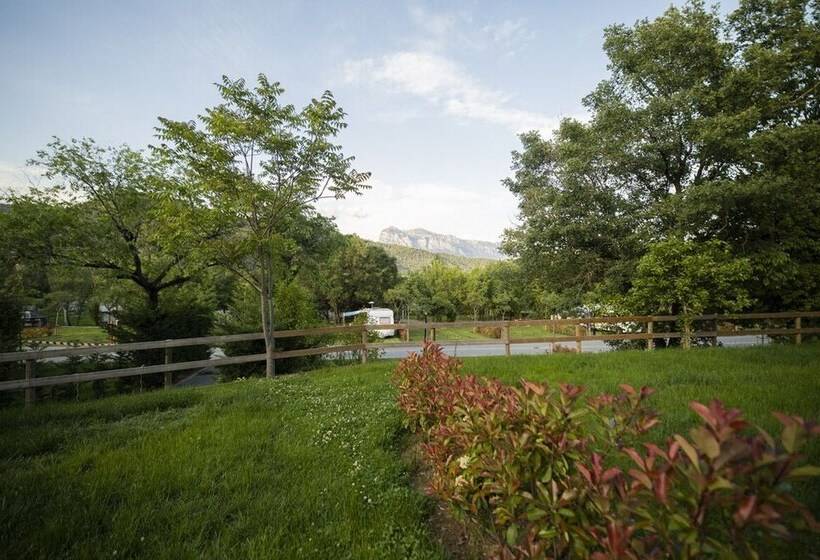 בית מלון כפרי Wecamp Pirineos