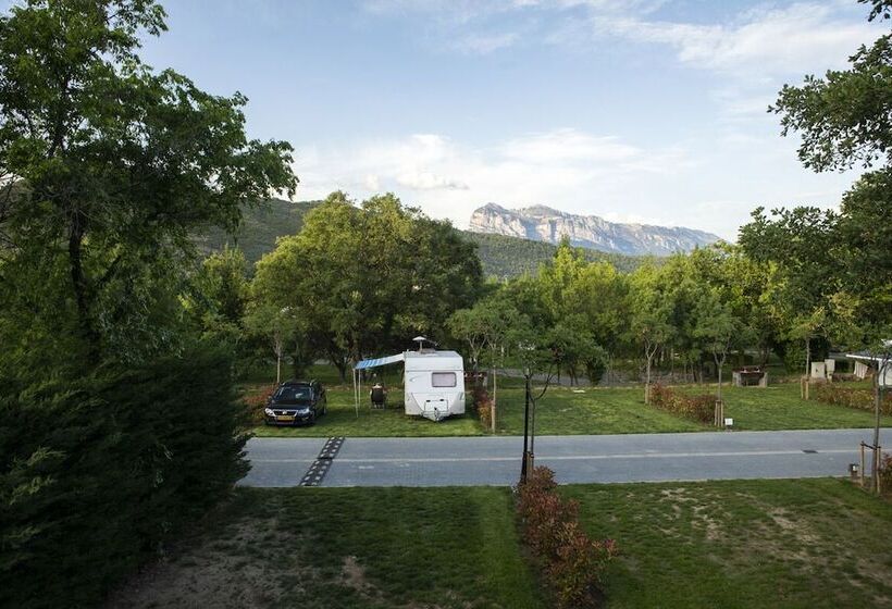 בית מלון כפרי Wecamp Pirineos