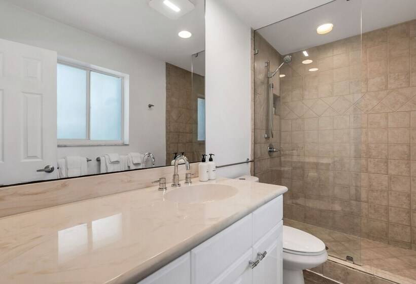 Kasa Mariposa Fort Lauderdale