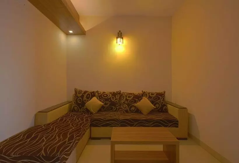 Neeshorgo Hotel And Resort Ltd