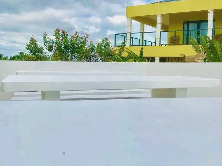 پانسیون Allenview Guesthouse