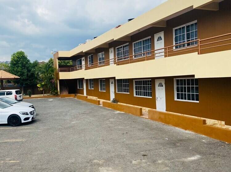 پانسیون Blissett Apts Your  Home Away From Home