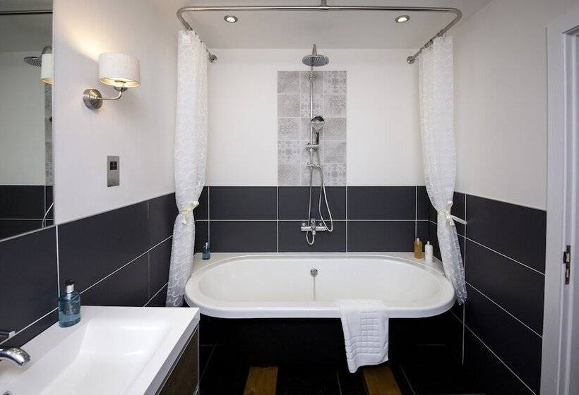 Pensiune Broad Bay House