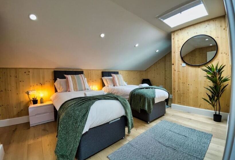 펜션 Green Mews Houses With Free Parking By My Getaways