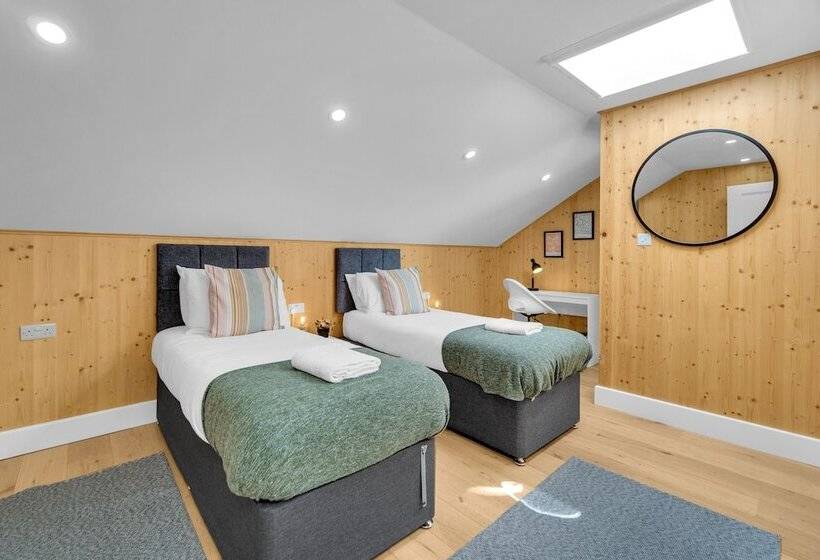 펜션 Green Mews Houses With Free Parking By My Getaways