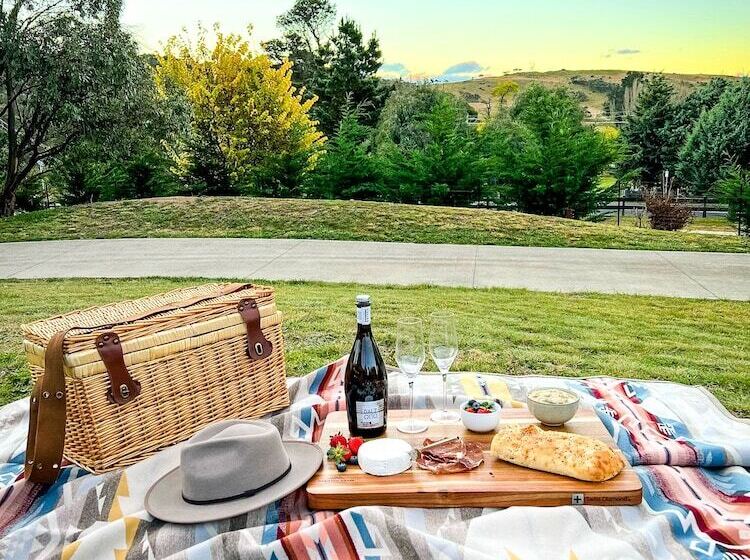 膳宿费 Hamilton House Snowy Mountains