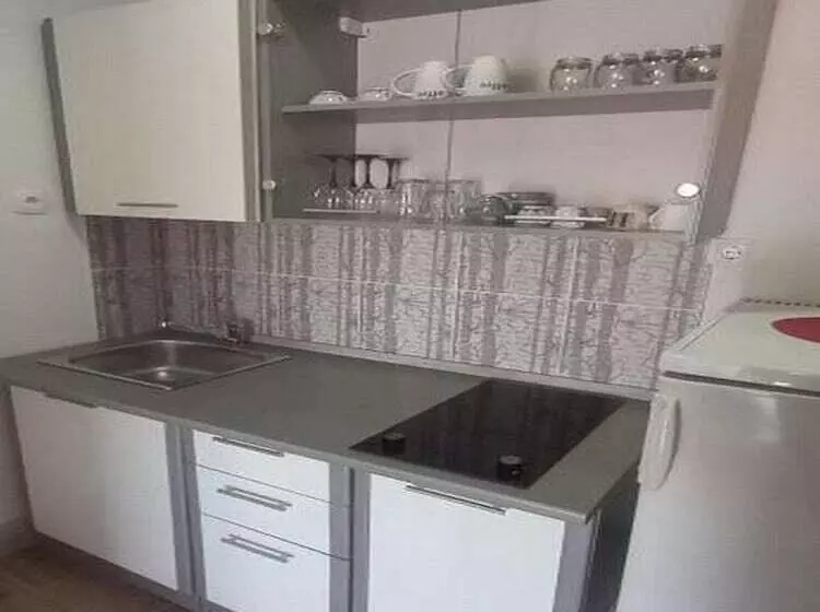 Majatalo Rooms Providenca