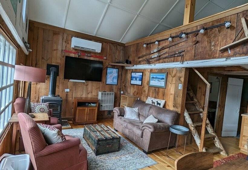 Pond View Cabin Rustic Two Bedroom Loft, A Short Drive To Chittenden Reservoir, Killington & Rutland