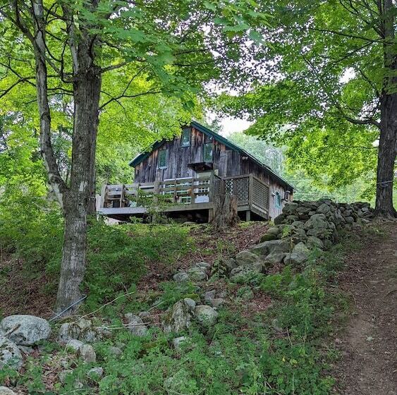 Pond View Cabin Rustic Two Bedroom Loft, A Short Drive To Chittenden Reservoir, Killington & Rutland