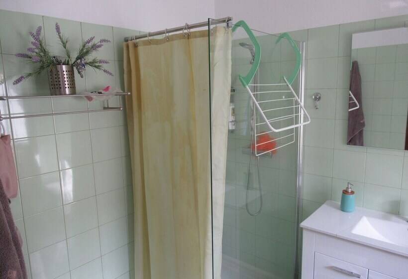 إقامة Lovely 2 Bed House In Valhascos