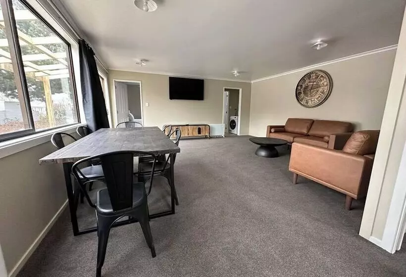 Lomakeskus Lake Ruataniwha Holiday Park