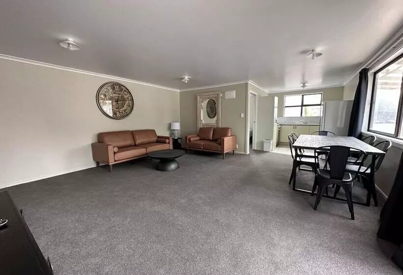 Lomakeskus Lake Ruataniwha Holiday Park