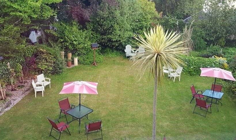 Rose Court Holiday Apartments