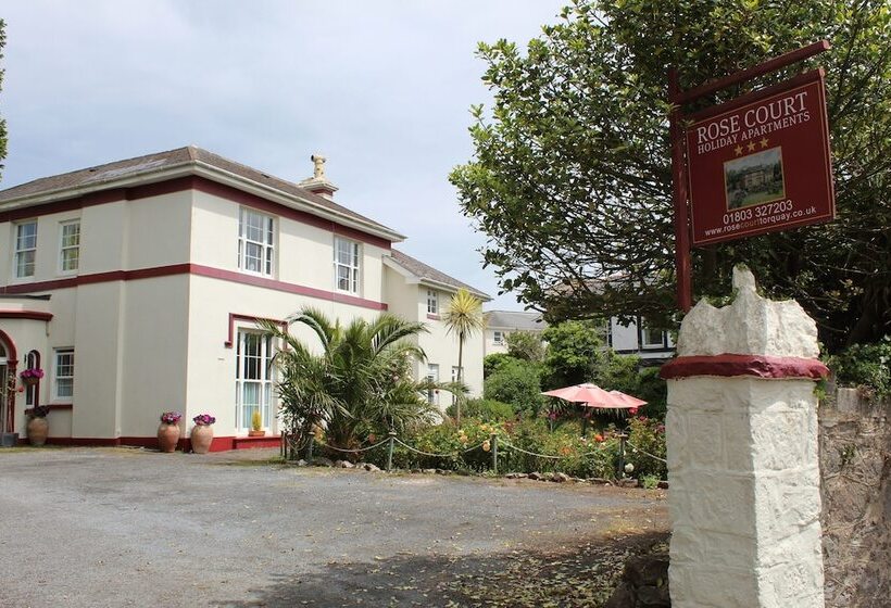 Rose Court Holiday Apartments