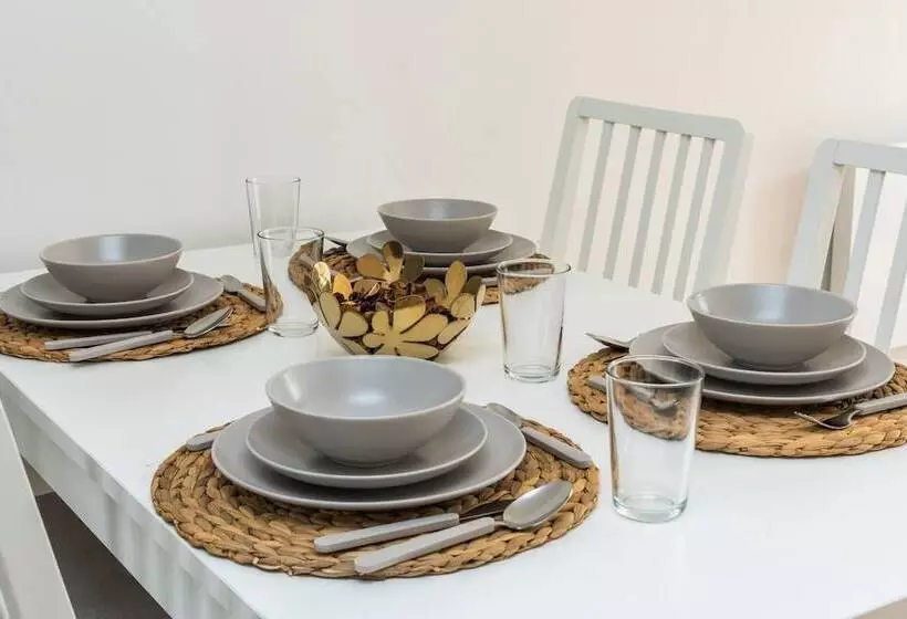 Sleek And Stylish 2bd Home With A Garden Anerley