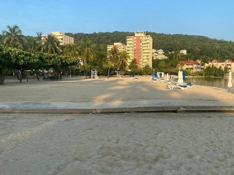 Turtle Beach Towers Vacation