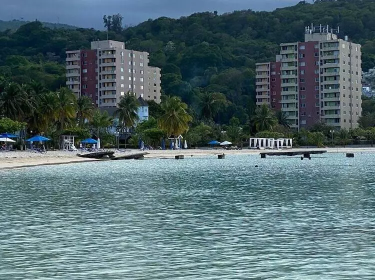 Turtle Beach Towers Vacation