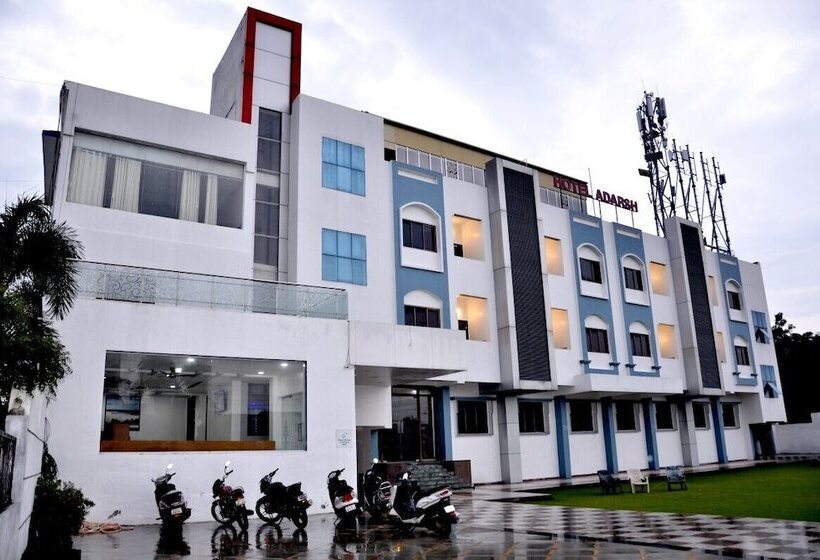 Hotelli Adarsh