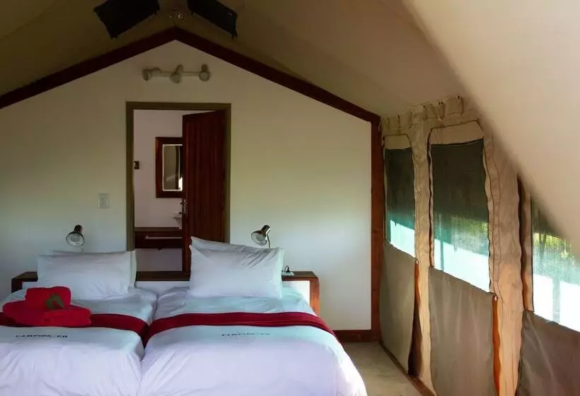 هتل Etosha Safari Camp, Etosha National Park, Namibia