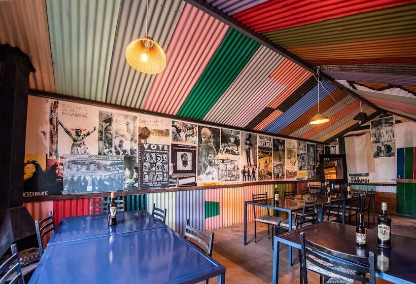 هتل Etosha Safari Camp, Etosha National Park, Namibia