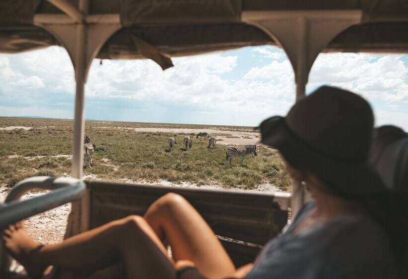 هتل Etosha Safari Camp, Etosha National Park, Namibia