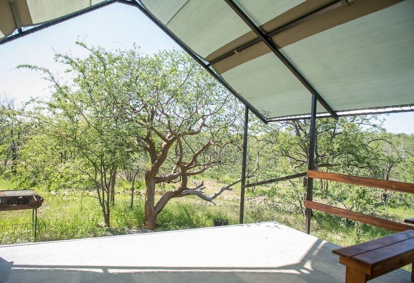 هتل Etosha Safari Camp, Etosha National Park, Namibia